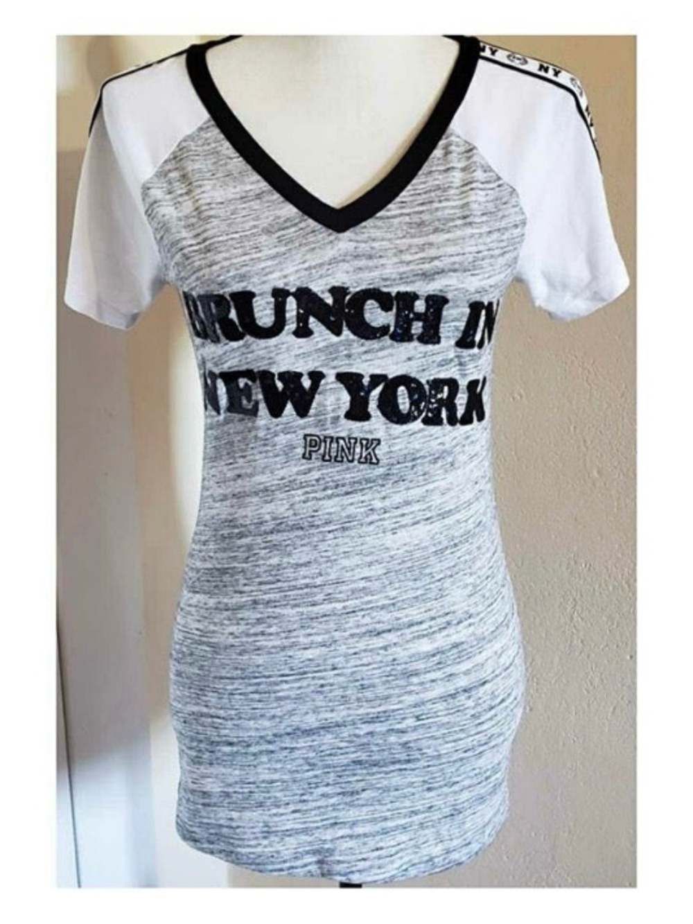 PINK Victoria's Secret Gray & White V-Neck 'Brunch in New York' Tee